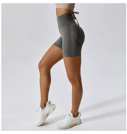 Seamless Scrunch Push Up Shorts - Contours & Enhances