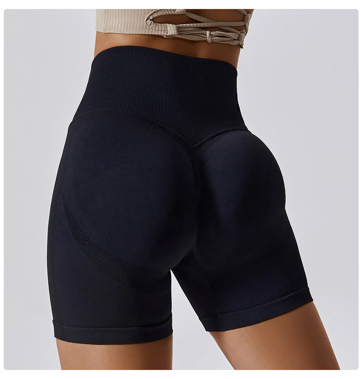 Seamless Scrunch Push Up Shorts - Contours & Enhances