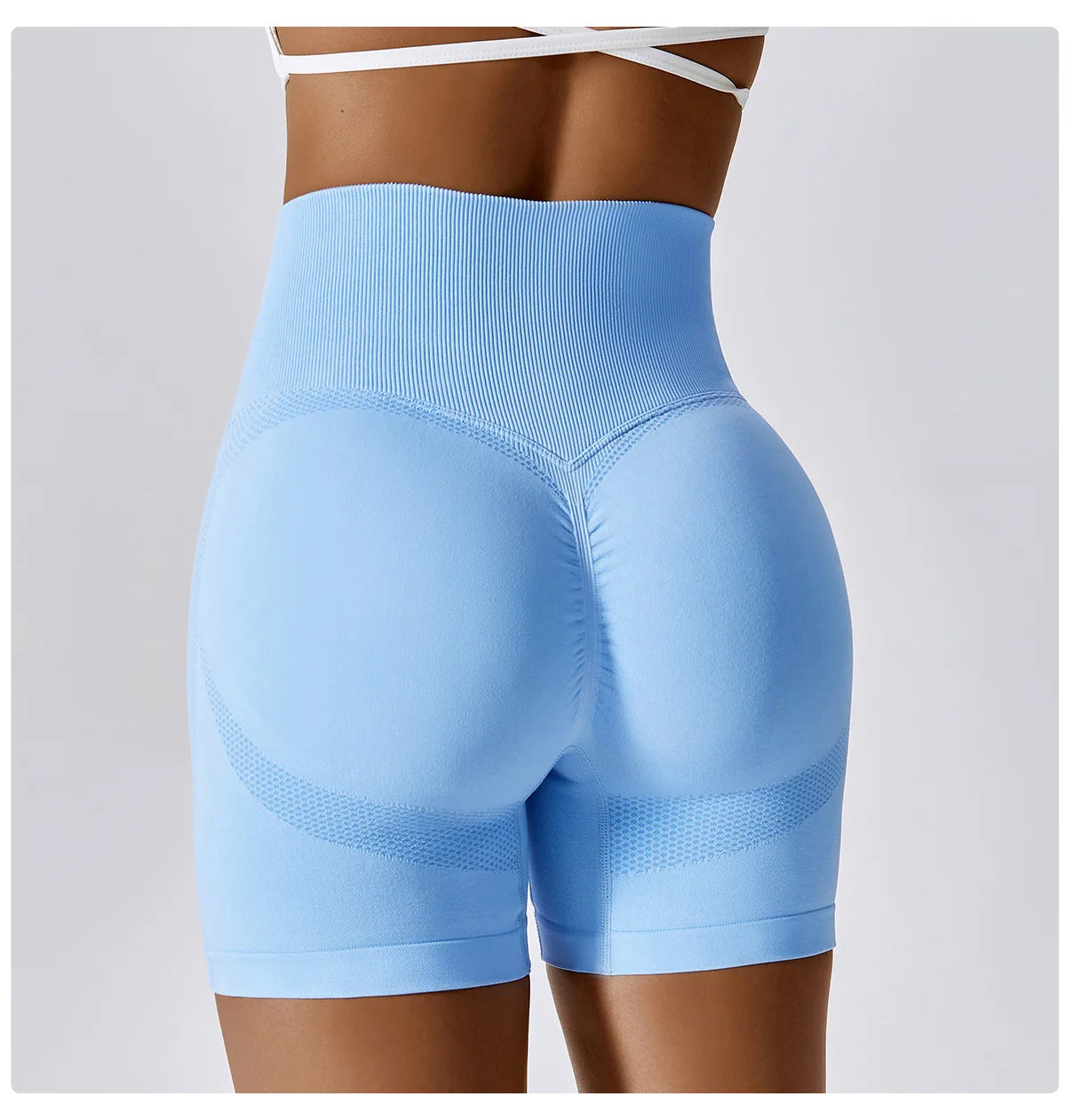 Seamless Scrunch Push Up Shorts - Contours & Enhances