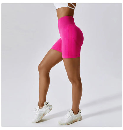 Seamless Scrunch Push Up Shorts - Contours & Enhances