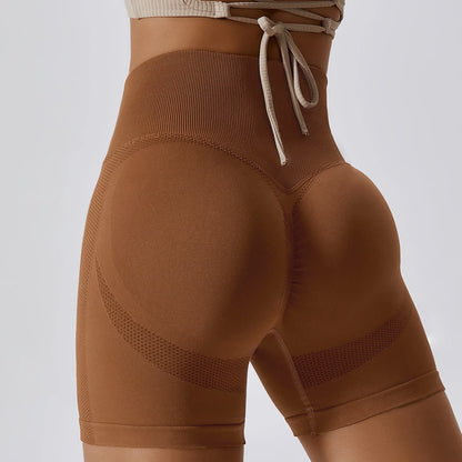 Seamless Scrunch Push Up Shorts - Contours & Enhances