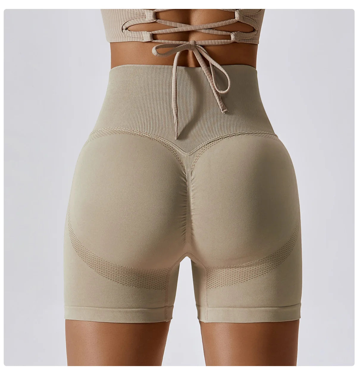 Seamless Scrunch Push Up Shorts - Contours & Enhances