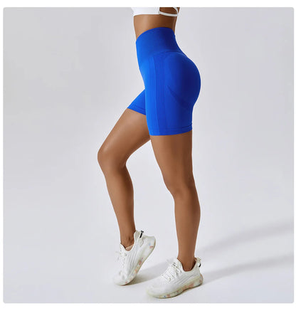 Seamless Scrunch Push Up Shorts - Contours & Enhances