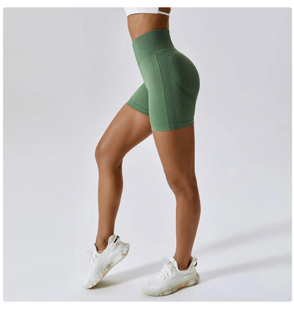 Seamless Scrunch Push Up Shorts - Contours & Enhances