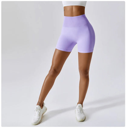 Seamless Scrunch Push Up Shorts - Contours & Enhances