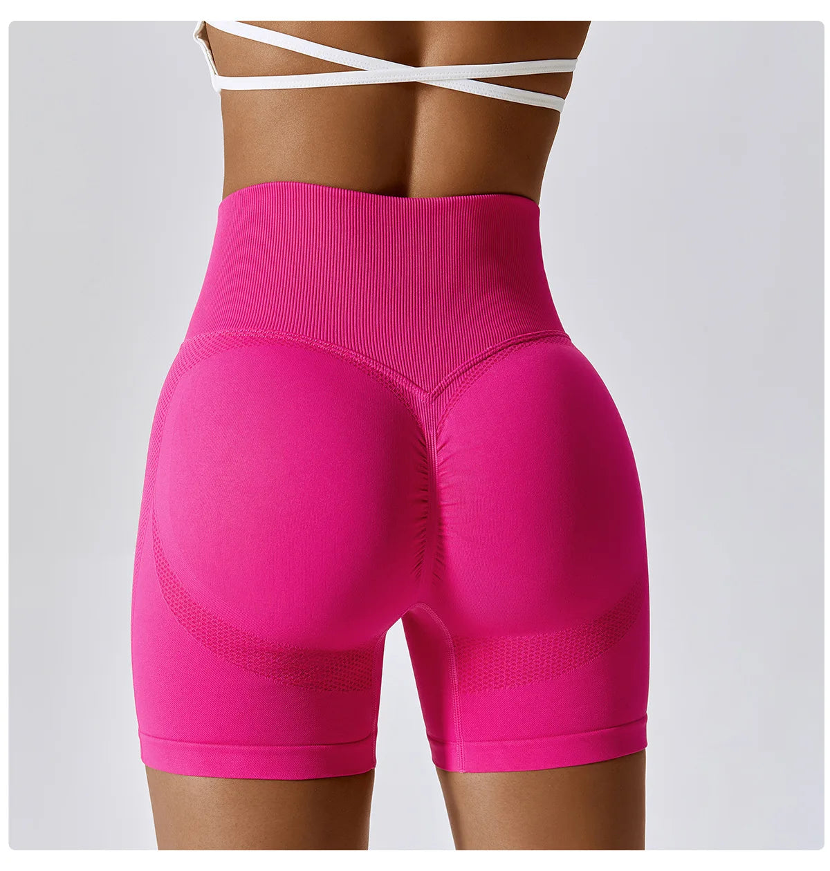 Seamless Scrunch Push Up Shorts - Contours & Enhances